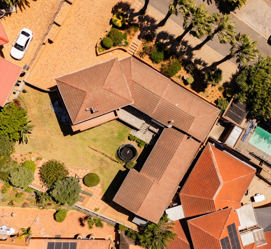 To Let 3 Bedroom Property for Rent in Loevenstein Western Cape